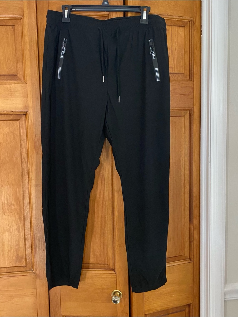 Women’s Black Lightweight Jogger Pants with Zip Pockets